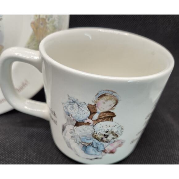 Wedgewood Beatrix Potter Design Mrs. Tiggy Winkle Cup and Saucer Set Excellent - Picture 3 of 9
